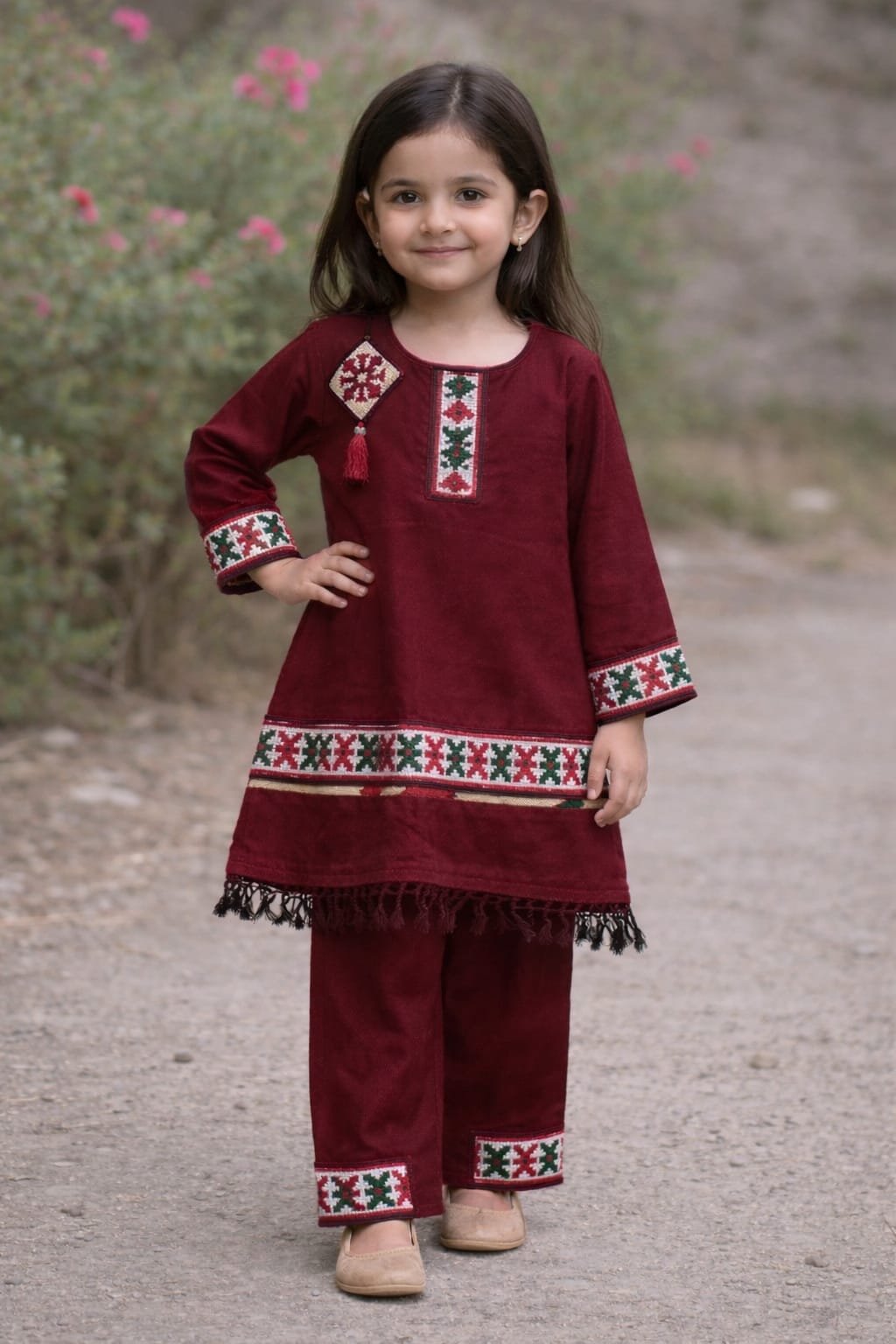 Triditional dress - Image 3